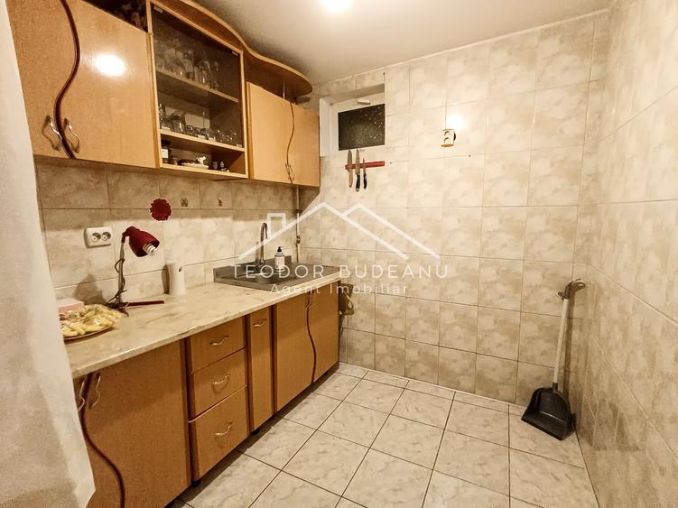 Comision 0%! Casa 6 camere Orsova Sector 6 - 7