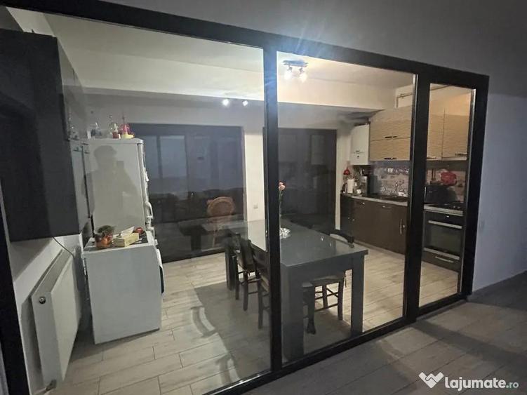 Apartament pe bulevard 4 camere Bulevardul Dem Radulescu Ramnicu Valcea - 12