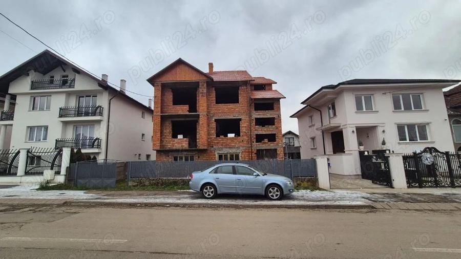 Vanzare casa si teren - 2