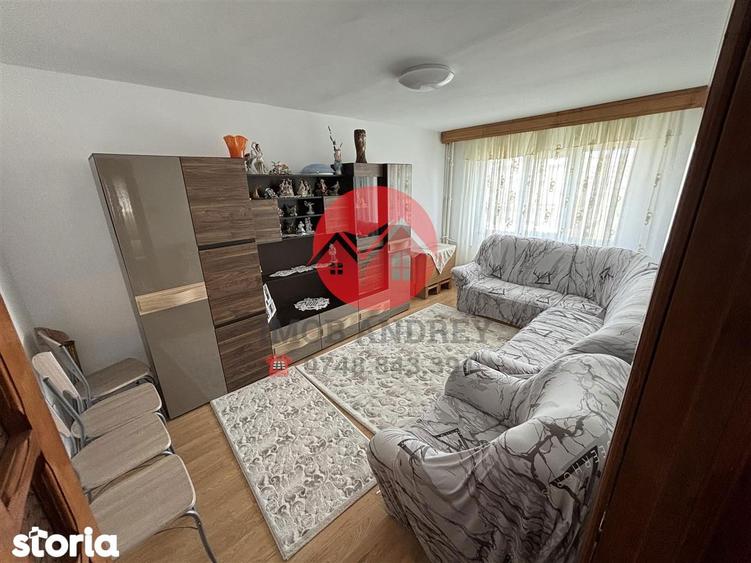 Apartament modern 3 camere de inchiriat Strada Sabinelor, Central - 1