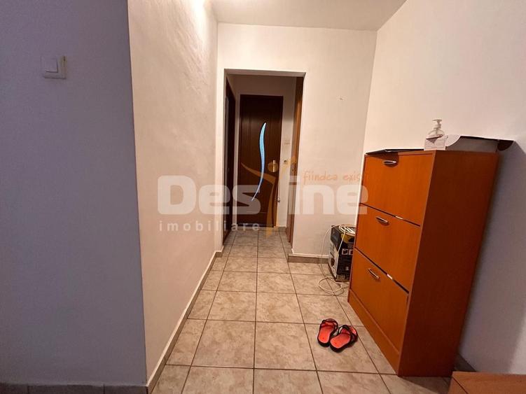 Apartament cu 2 camere decomandat, mobilat în Tomești