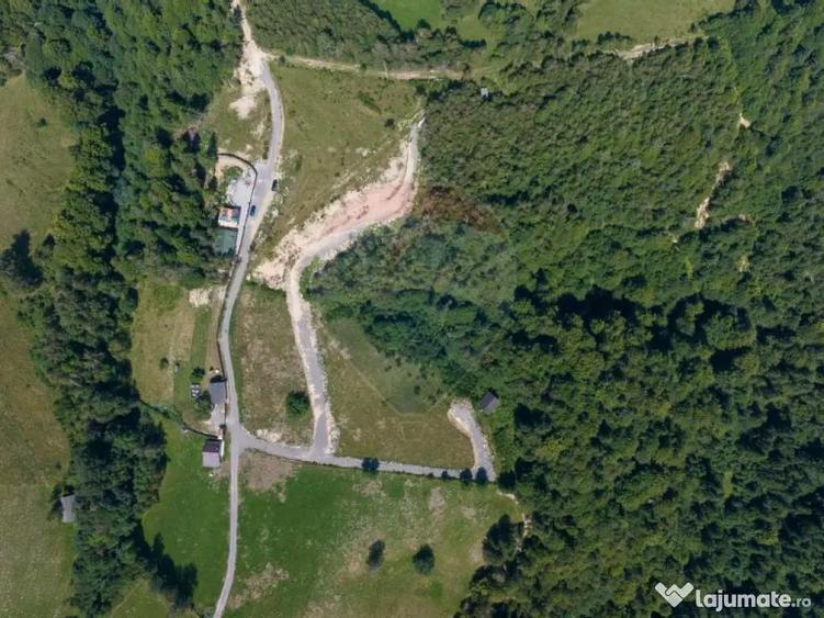 Teren Panoramic in Bran Vedere spre Bucegi & Piatra C... - 2