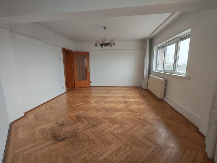 Universitate bloc nou 5 camere cu vedere superba - 14