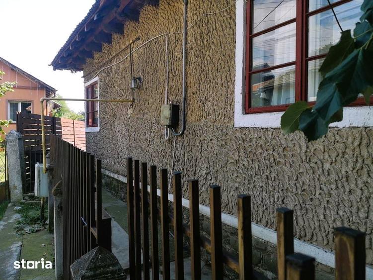 Casa de vanzare in Pucioasa lini?te, natura ?i poten?ial excelent - 11