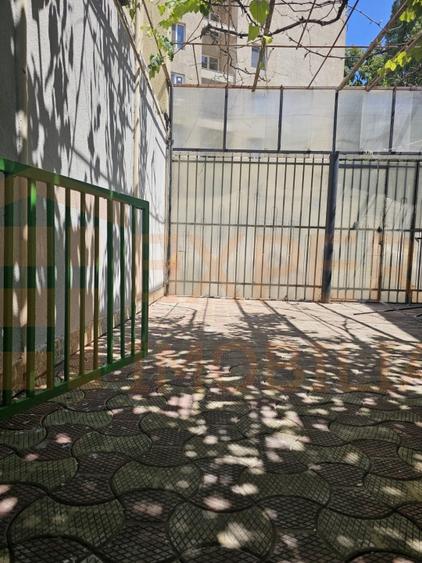 Casa situata in zona Tomis I - Trocadero, Constanta - 4