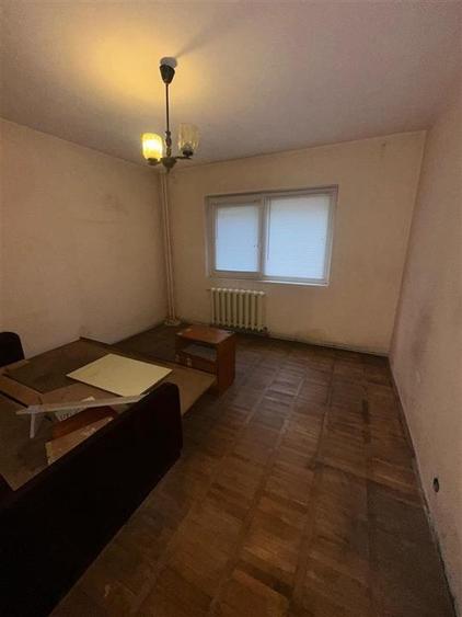 Nicolina - 4 Camere Decomandat - 2 Bai - Bloc 1986 - 3