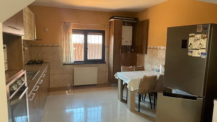 Navodari Vila  P+1+M  Living + 5 camere  86 mp etaj  Construita  in 2011 din bca - 6