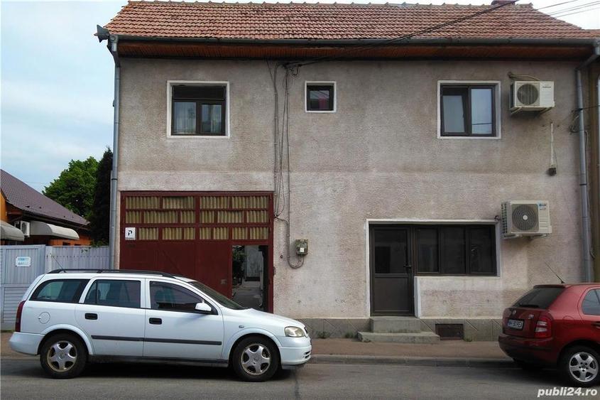 Se vand doua case in zona centrala - 1