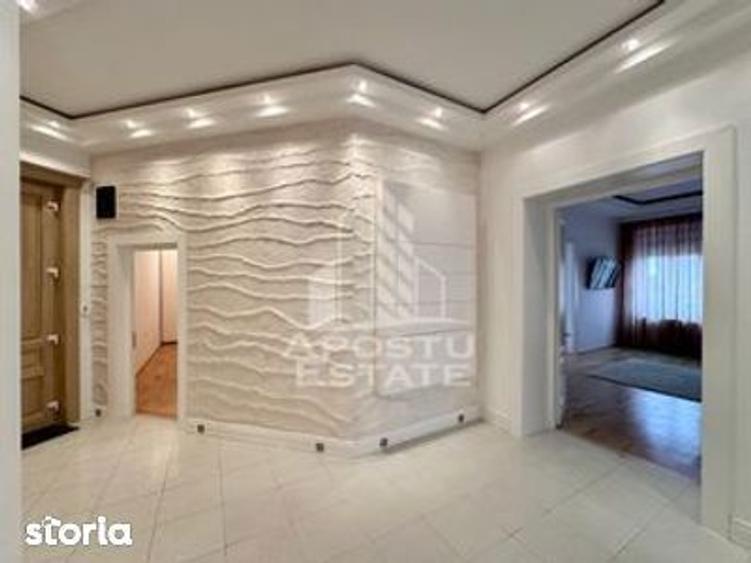 Apartament cu 3 camere, zona Semi-Centrala, Tavan Inalt - 7