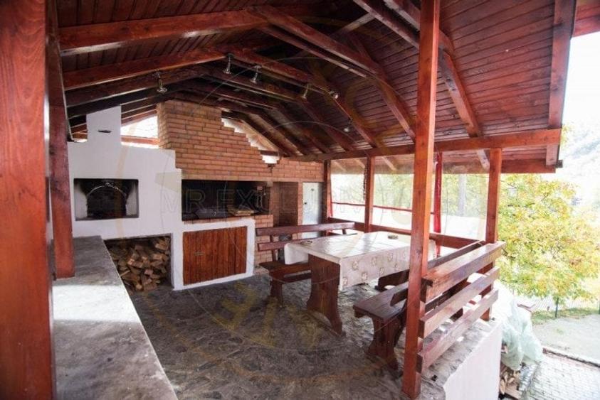 VANZARE / SCHIMB  PENSIUNE in zona de munte, langa Pestera Muierilor - 15