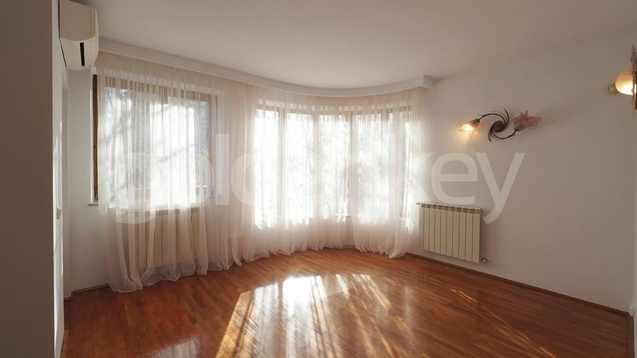 Vila individuala cu 7 camere | piscina | 1000mp teren - 9