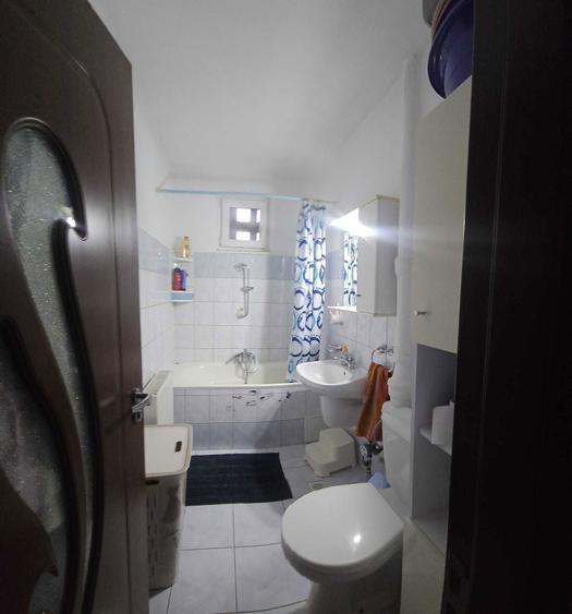 Apartament 2 camere decomandat, zona centrala - 2