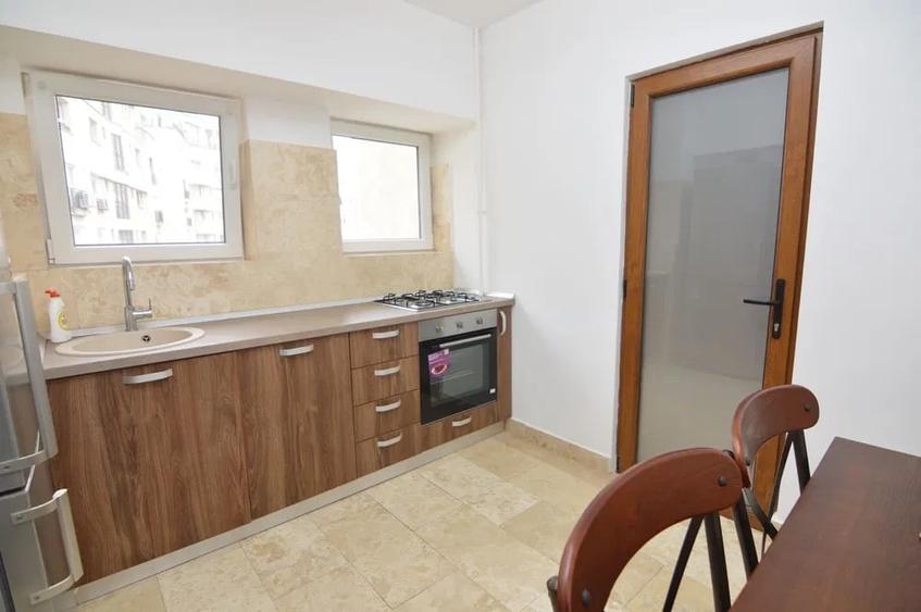 Apartament de 2 camere, decomandat, 2 balcoane - Palatul de Justitie - Unirii - 4