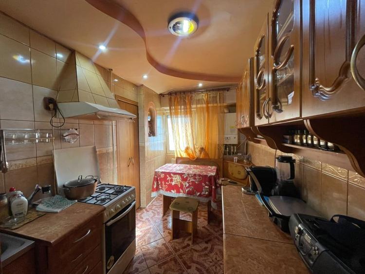 Apartament de vanzare cu 3 camere, 2 bai zona Pacurari- Lukoil, Iasi - 2