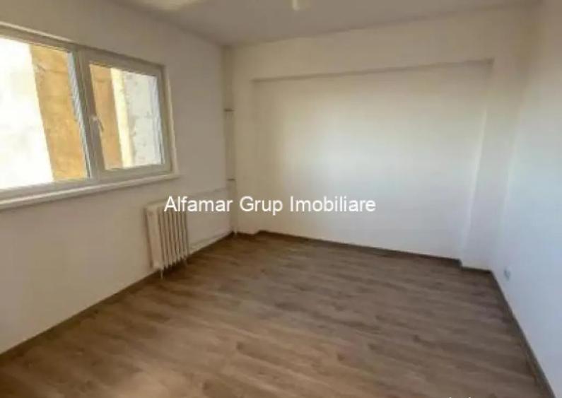 Apartament cu 4 camere decomandat în Rahova