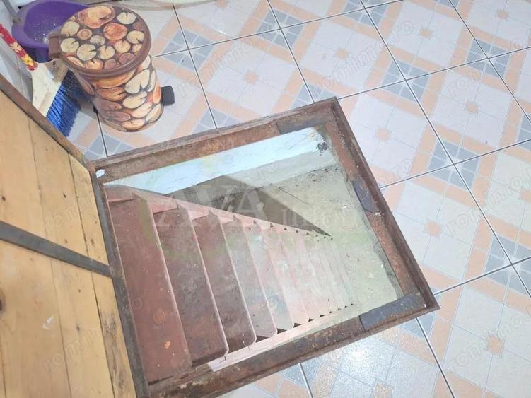 Apartament 3 decomandate, 2 bai, zona Narcisa - 12