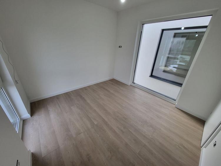 Comision 0%. Langa Iulius Mall. Zid despartitor dublu. Finisaje premium - 21