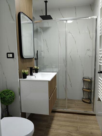 Inchiriez apartament cu 3 camere - 6