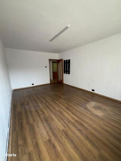 Spatiu comercial 70 mp | 2 intrari | Zona circulata | Vitrina mare - 4