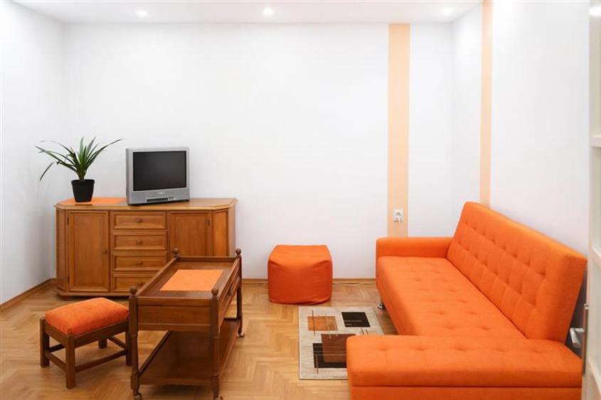 Nivel in vila, cu intrare si gradina proprie, loc parcare, Central, Brasov - 4