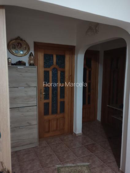 Apartament 3 camere la strada zona Bucovina