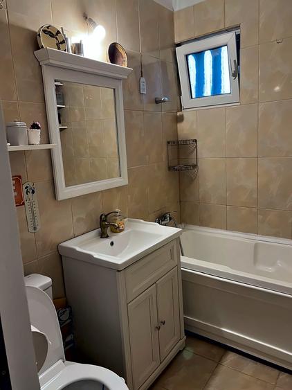 Apartament cu 2 camere semidecomandat în Democrației