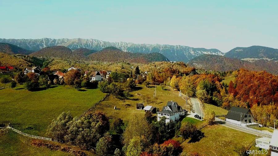 Villa unicat in stil englezesc , Peştera, Parcul National Piatra Craiului - 5