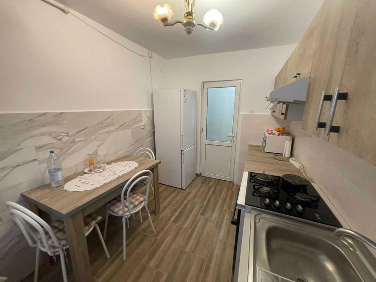 Apartament de inchiriat cu 3 camere, in zona Big - 6