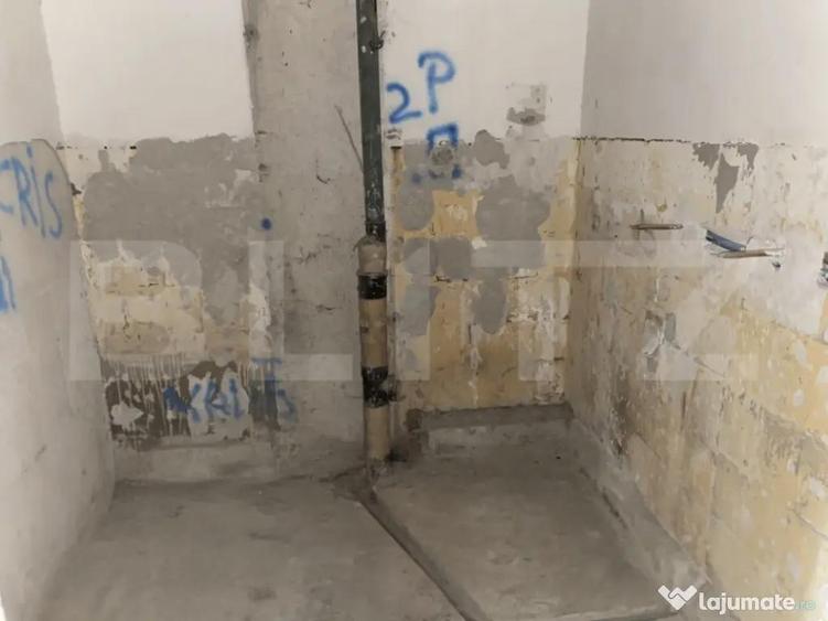 Apartament de vanzare - Semifinisat - Zona Centrala - 3