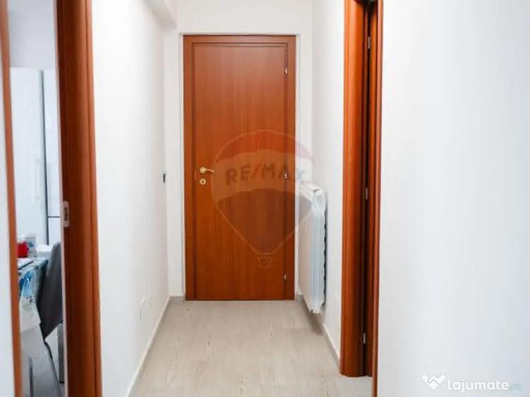 Casa / Vila cu 5 camere de vanzare - 2