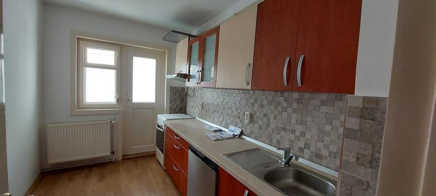 De inchiriat ap 3 camere - str. Surianu - 8