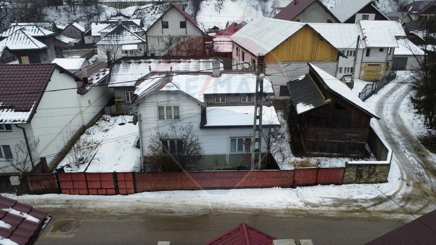 Casă cu Teren de Vânzare în Gura Humorului – strada Pajiștei - 4