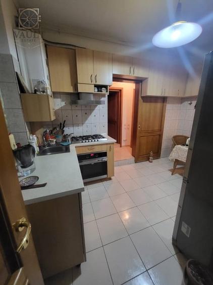 APARTAMENT 3 CAMERE-SEBASTIAN-13 SEPTEMBRIE-LICEUL DIMITRIE GUSTI-BOXA - 7