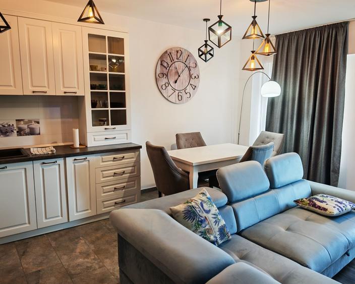 Apartament cu 2 camere semidecomandat în Central