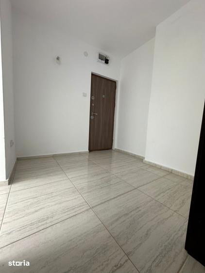 Apartament cu 2 camere semidecomandat în Independenței