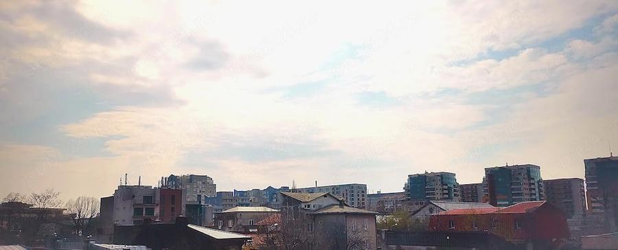 Apartament cu 3 camere semidecomandat în Plevnei