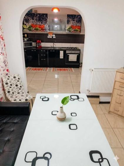 Casă cu 4 camere în Căzănești
