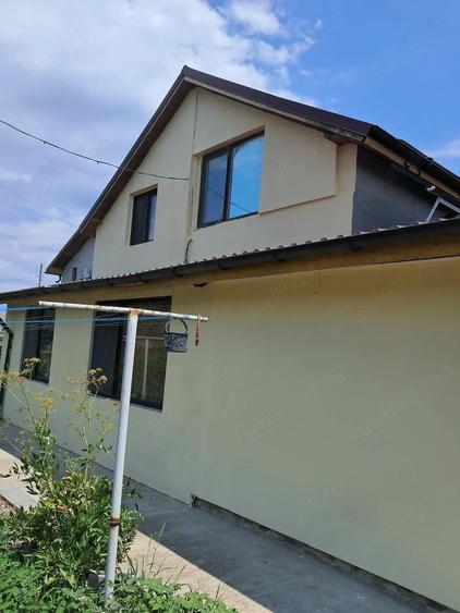 Casă cu 2 camere cu Teren 2166 Mp în Somova