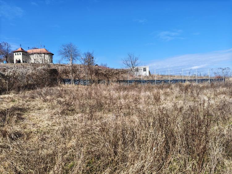 Teren Construcții intravilan de 1494 mp, în Fântânele (Hemeiuș)