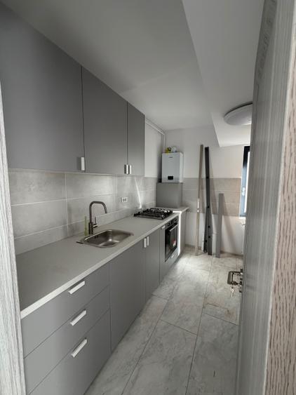 Apartament cu 3 camere decomandat în Fundeni