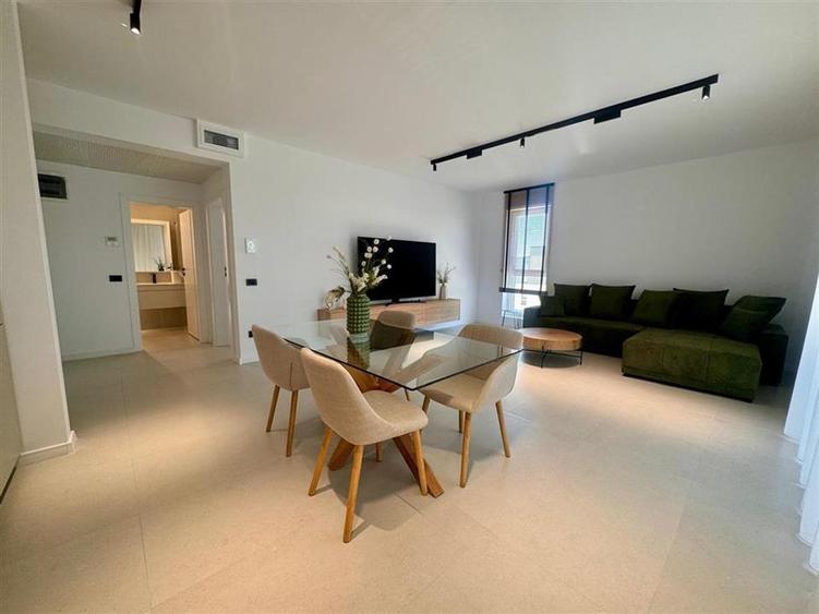 Apartament cu 2 camere decomandat, mobilat în Păulești