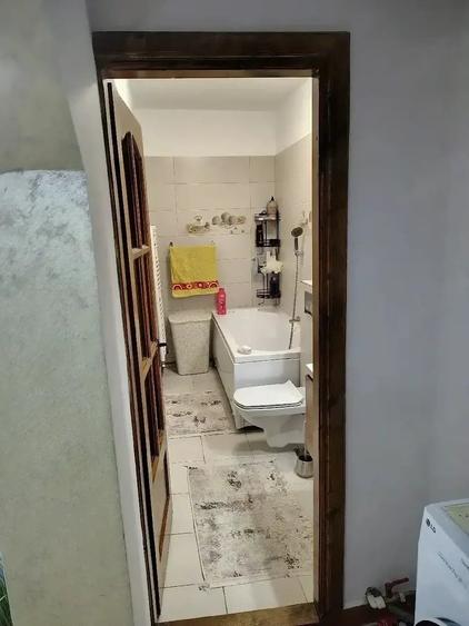 Apartament cu 3 camere decomandat în Est