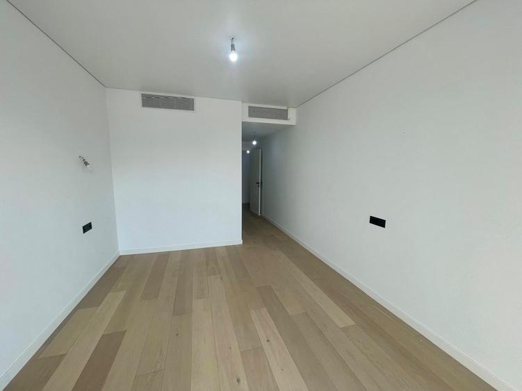 Apartament cu 3 camere decomandat în Barbu Văcărescu