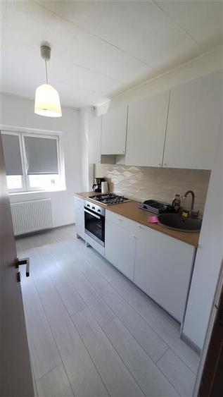 Apartament cu 2 camere semidecomandat, mobilat în Brâncoveanu