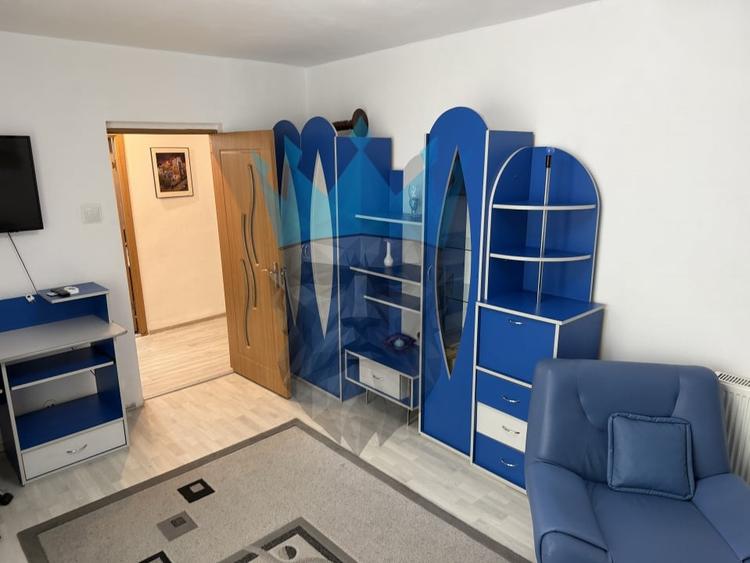 Apartament cu 2 camere decomandat, mobilat în Vitan