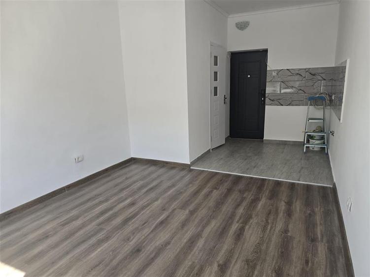 Garsonieră decomandată în Exterior Est