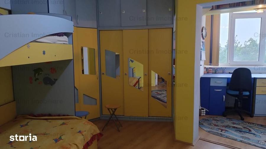 Apartament cu 3 camere în Viziru 2