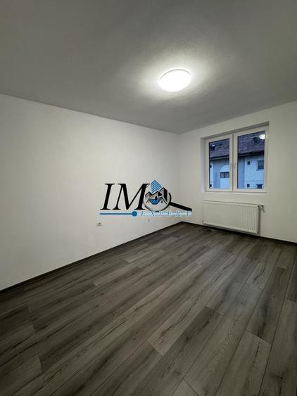 Apartament cu 3 camere decomandat în Exterior Vest