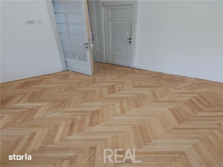 Casă cu 8 camere cu Teren 170 Mp în Timpuri Noi