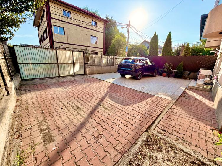 Duplex cu 4 camere cu Canalizare în Metalurgiei